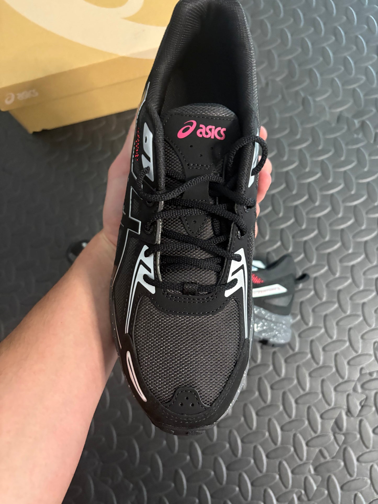 ASICS Gel Venture 6 'Red/black'